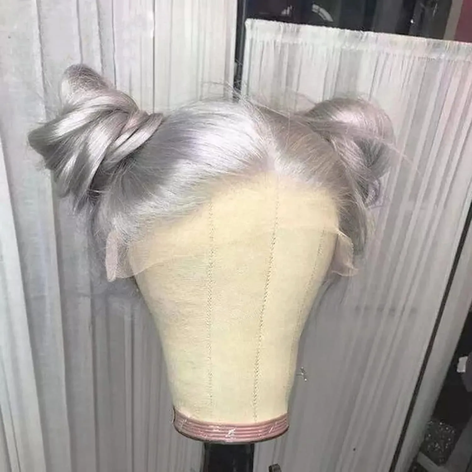 ANDRIA 13X4 HD Lace Front Wigs Straight Hair Glueless Lace Wigs Synthetic Long Silk Straight Natural Wig 200% Density Grey Wig Pre Plucked Lace Frontal Wigs With Baby Hair For Black Women 26 Inches