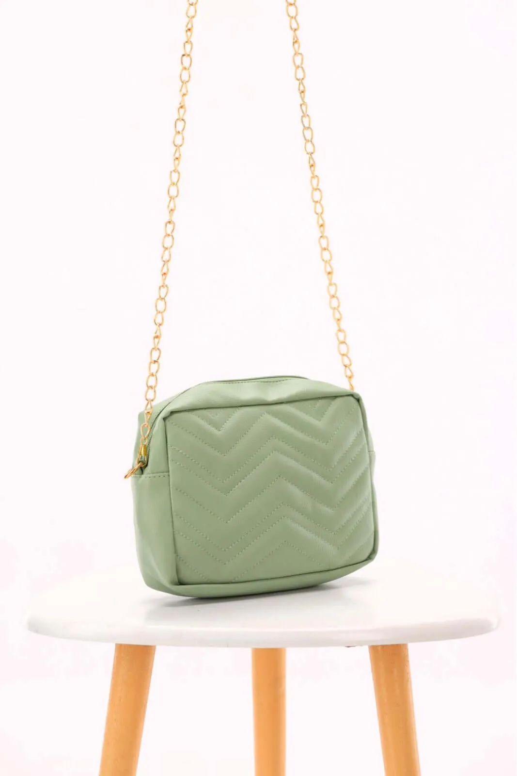 AURA  GREEN