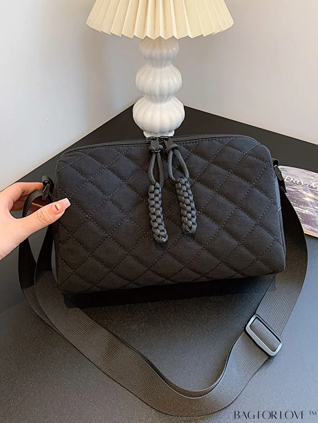 BagForLove - Chic Diamond Pattern Shoulder Bag - Fashionably Solid & Stylish