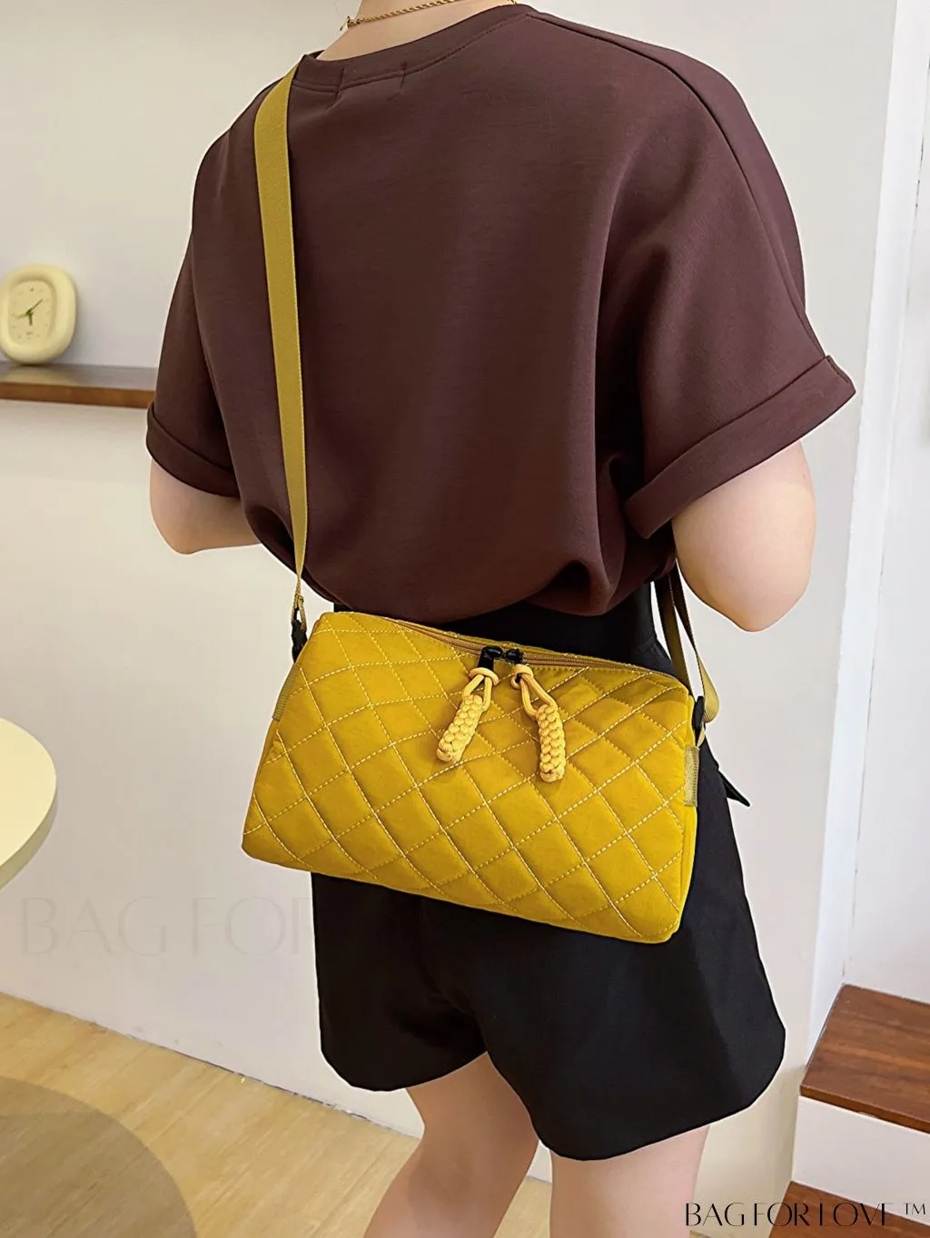 BagForLove - Chic Diamond Pattern Shoulder Bag - Fashionably Solid & Stylish