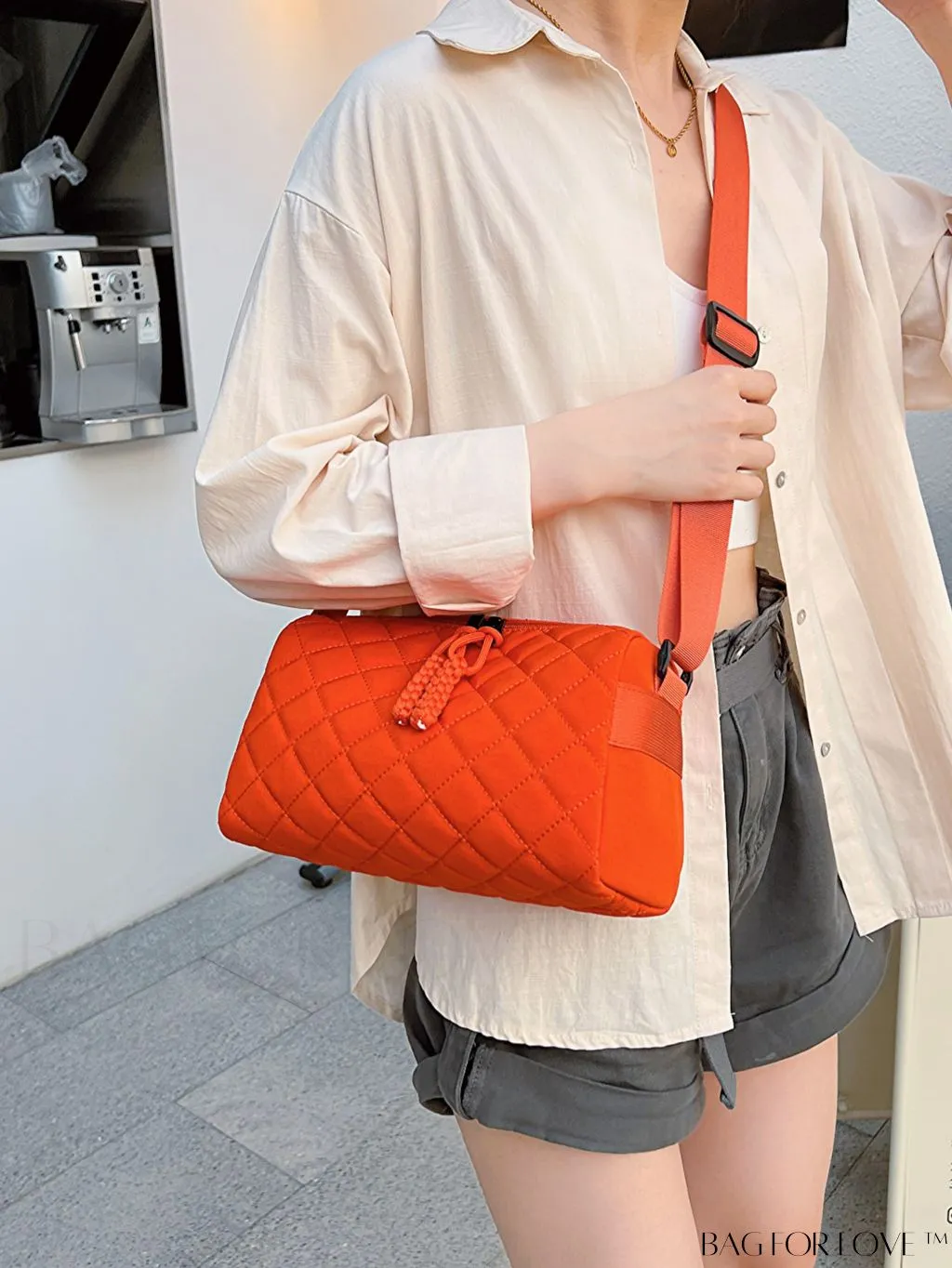 BagForLove - Chic Diamond Pattern Shoulder Bag - Fashionably Solid & Stylish