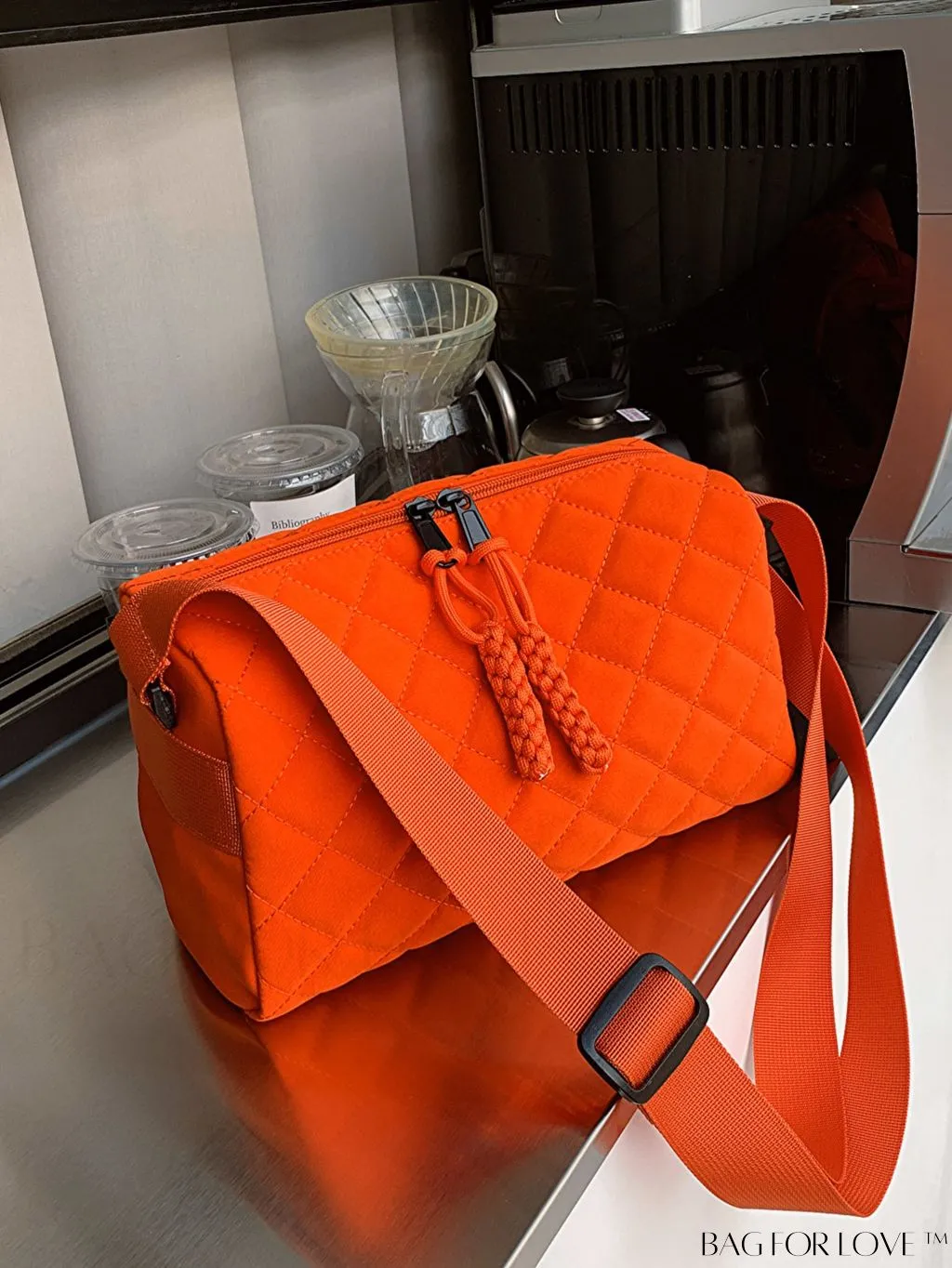 BagForLove - Chic Diamond Pattern Shoulder Bag - Fashionably Solid & Stylish