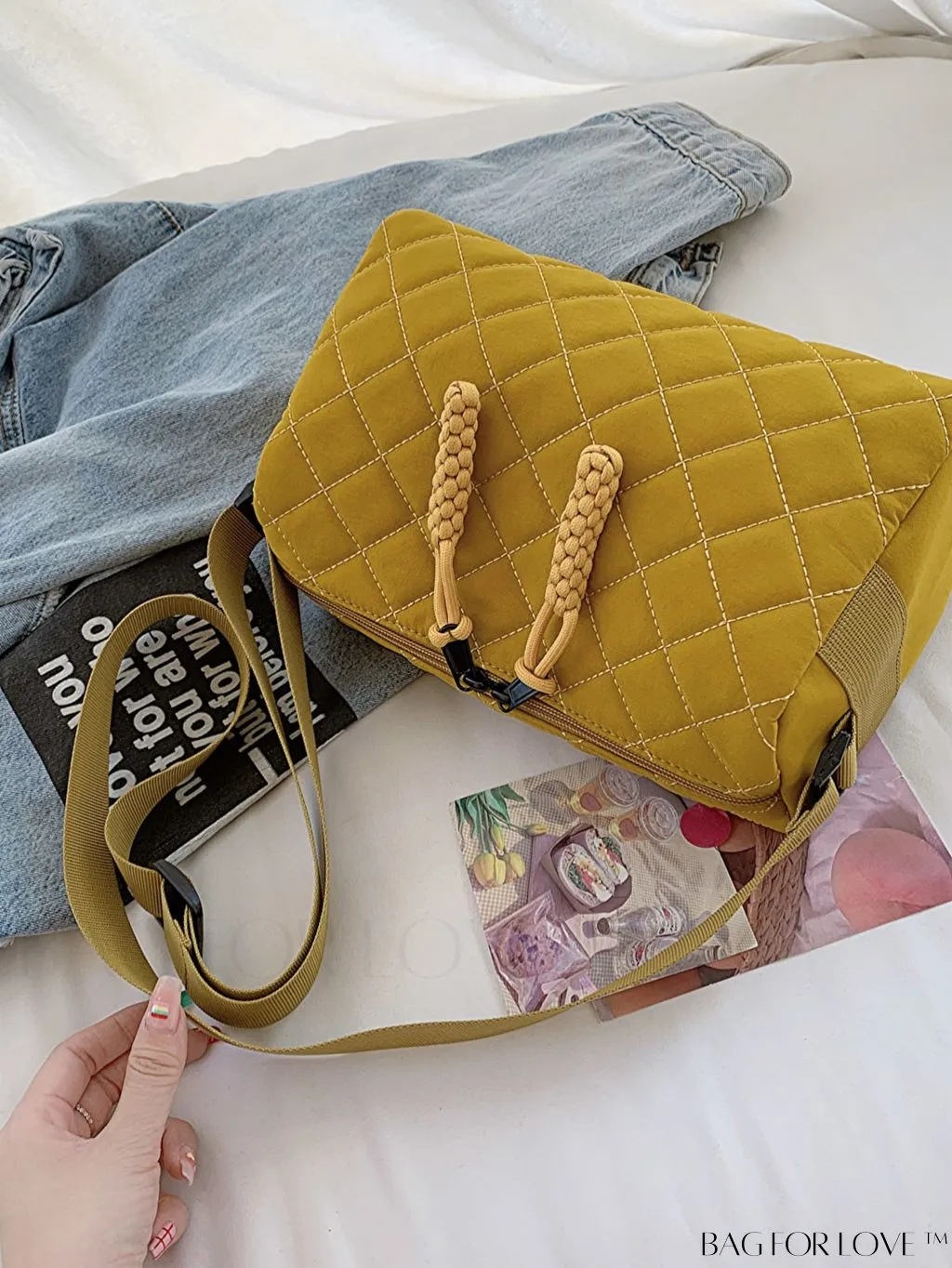 BagForLove - Chic Diamond Pattern Shoulder Bag - Fashionably Solid & Stylish