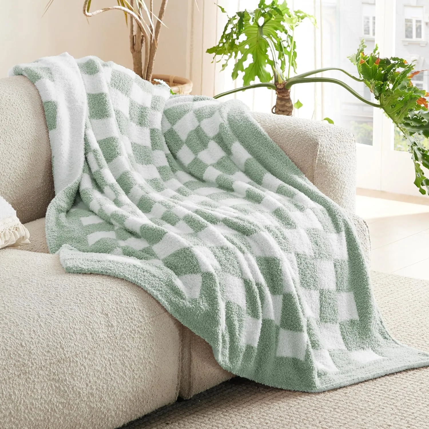 Bedsure Checkered Throw Blanket for Couch - Super Soft, Cozy & Warm Knit Blanket, Breathable, Lightweight & Fluffy for Bed & Sofa, Checkered Green, 50x60 Inches