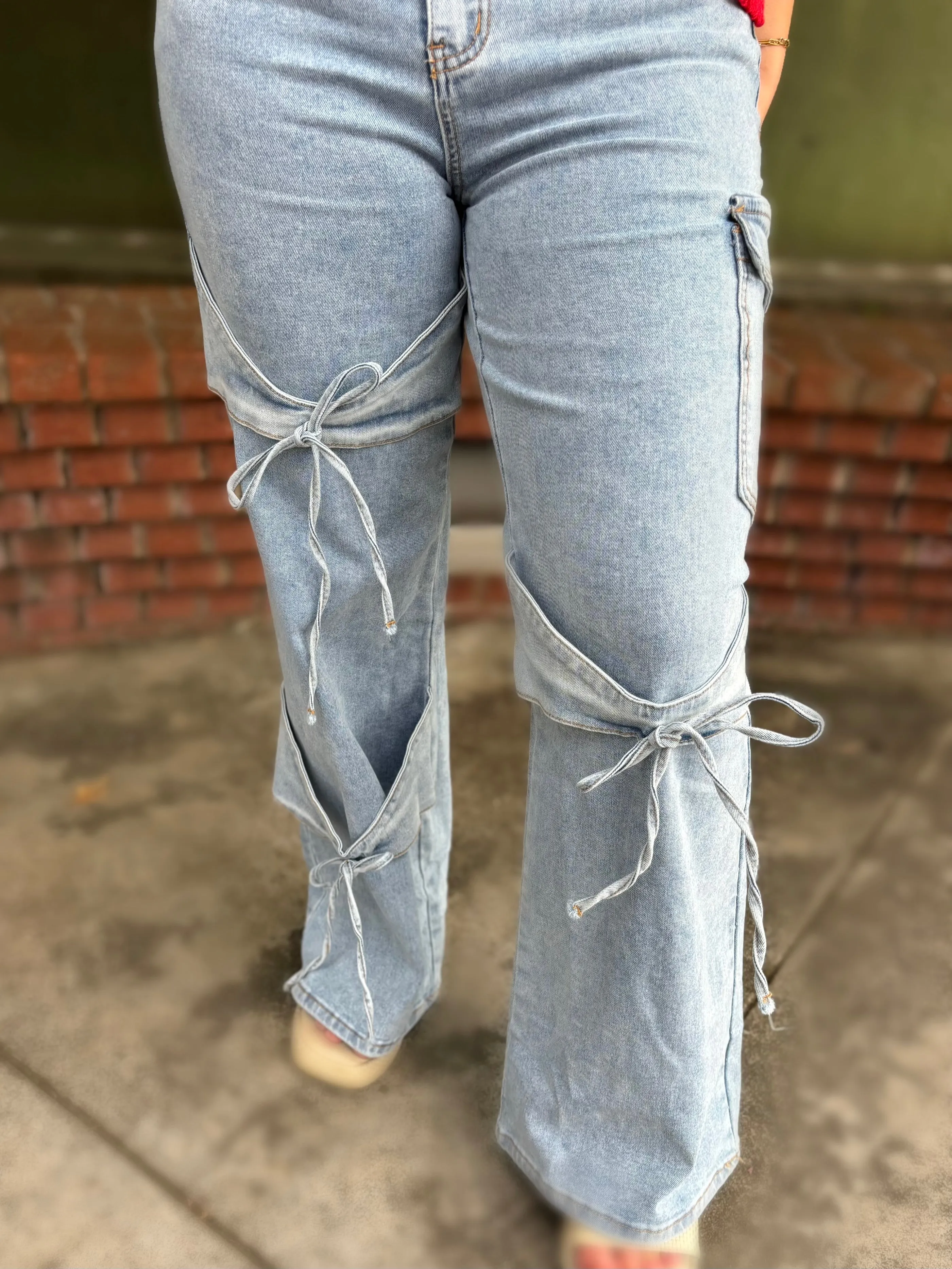Bowknot Decor Boyfriend Cargo Jeans