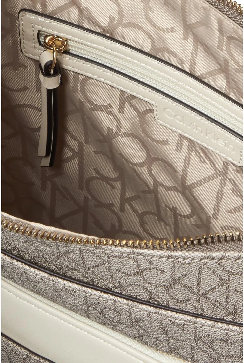 Calvin Klein Lorelai Signature Messenger