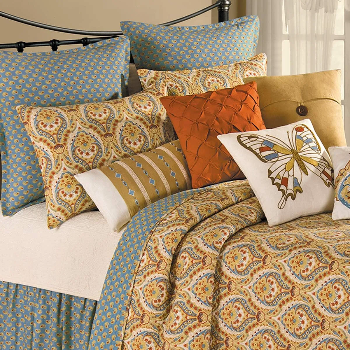 C&F Home Mandalay Tan Brown Blue Damask King Quilt 100% Cotton Lightweight Machine Washable Reversible Bedspread Coverlet King Tan