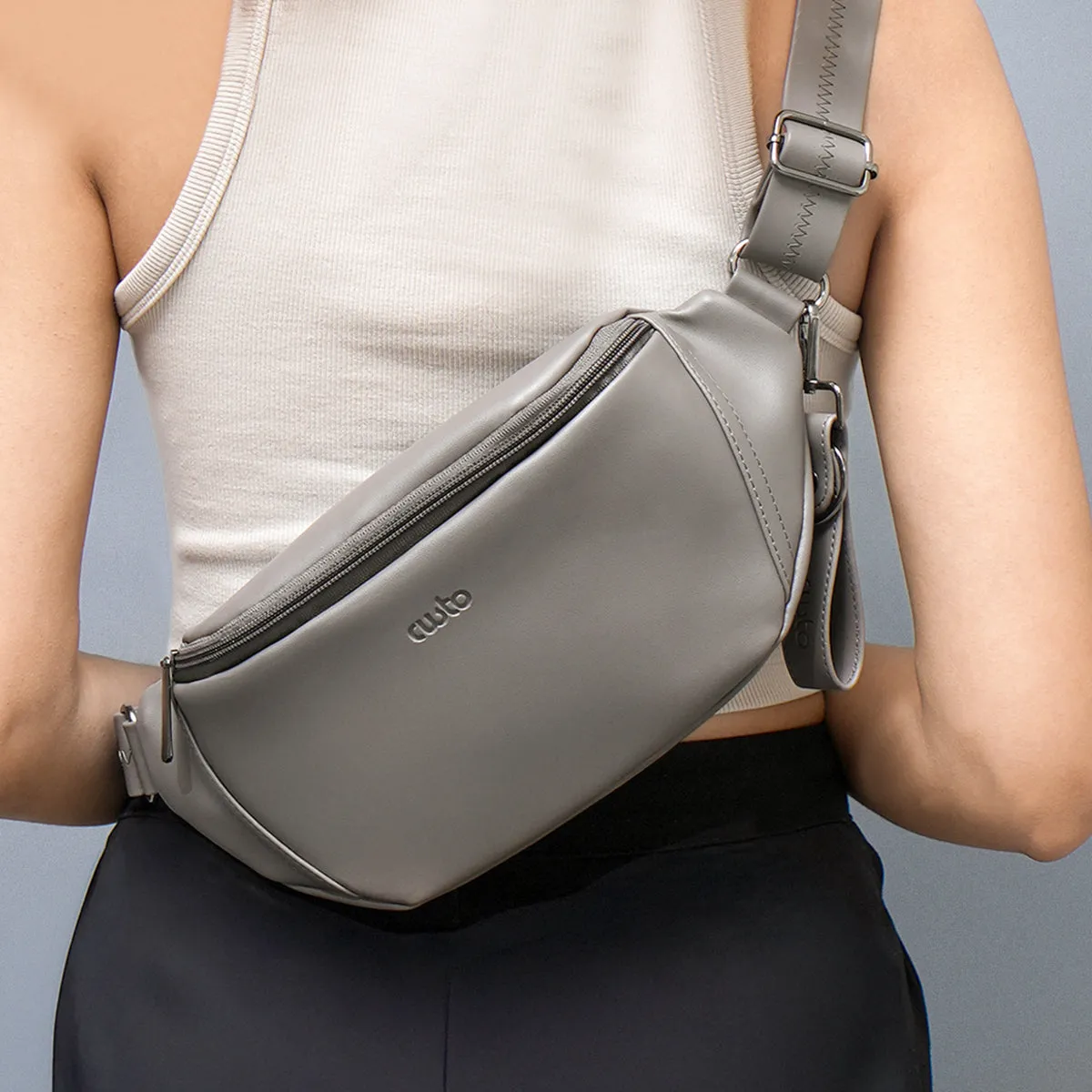 Dash Crossbody - Smokey Grey
