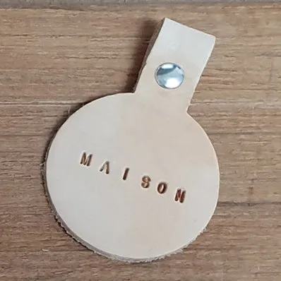 Découpe MÉDAILLE pour porte clés en cuir à riveter