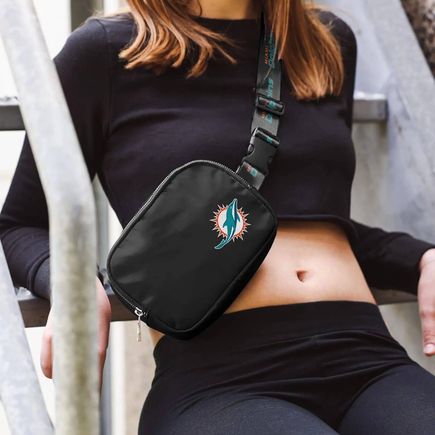 FOCO NFL Large Black Team Wordmark Crossbody Belt Bag Tote Bag Purse