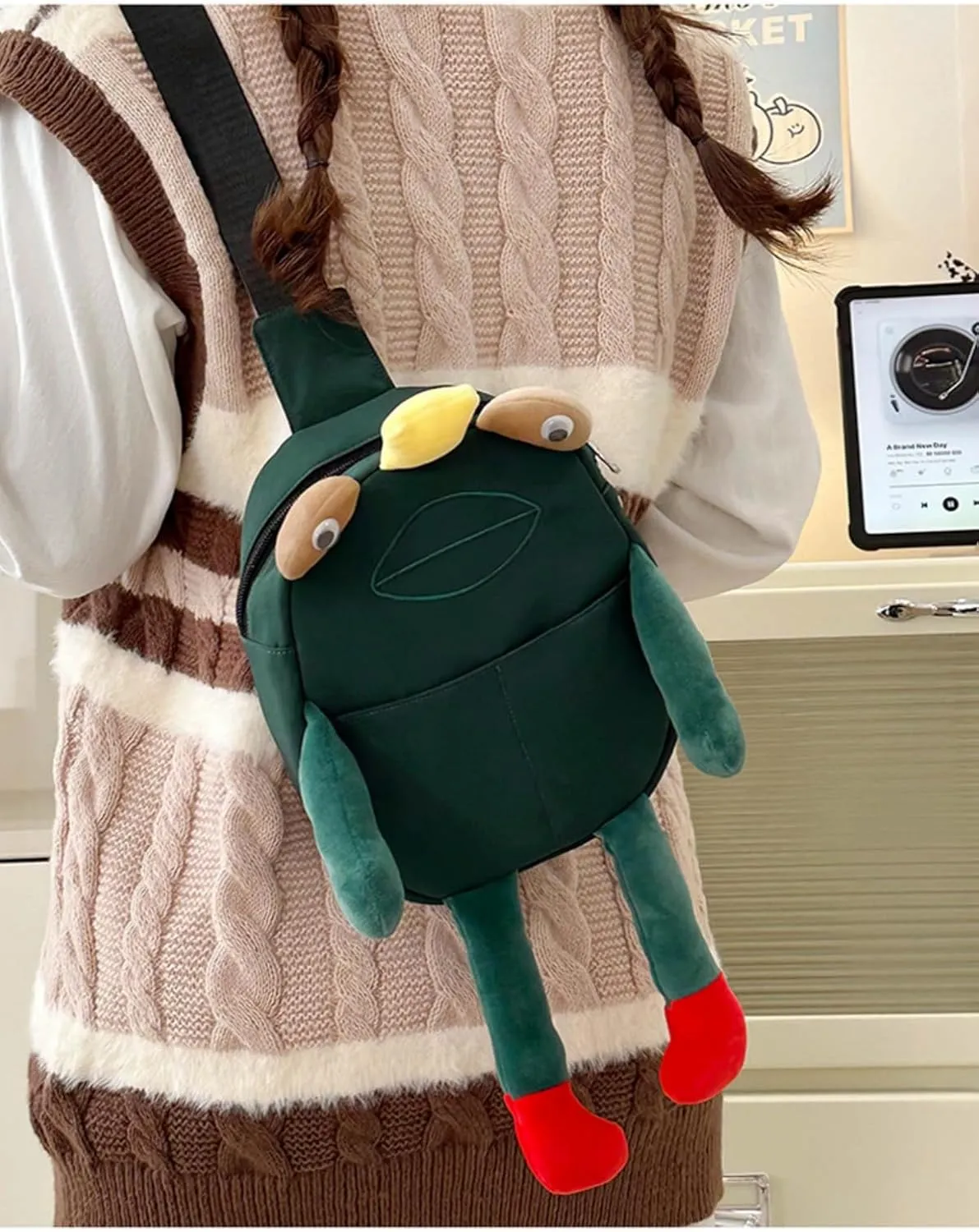 Frog Crossbody Handbags For Women Men Cute Shoulder Bag Nylon Sling Chest Bag Casual Travel Hiking Daypack