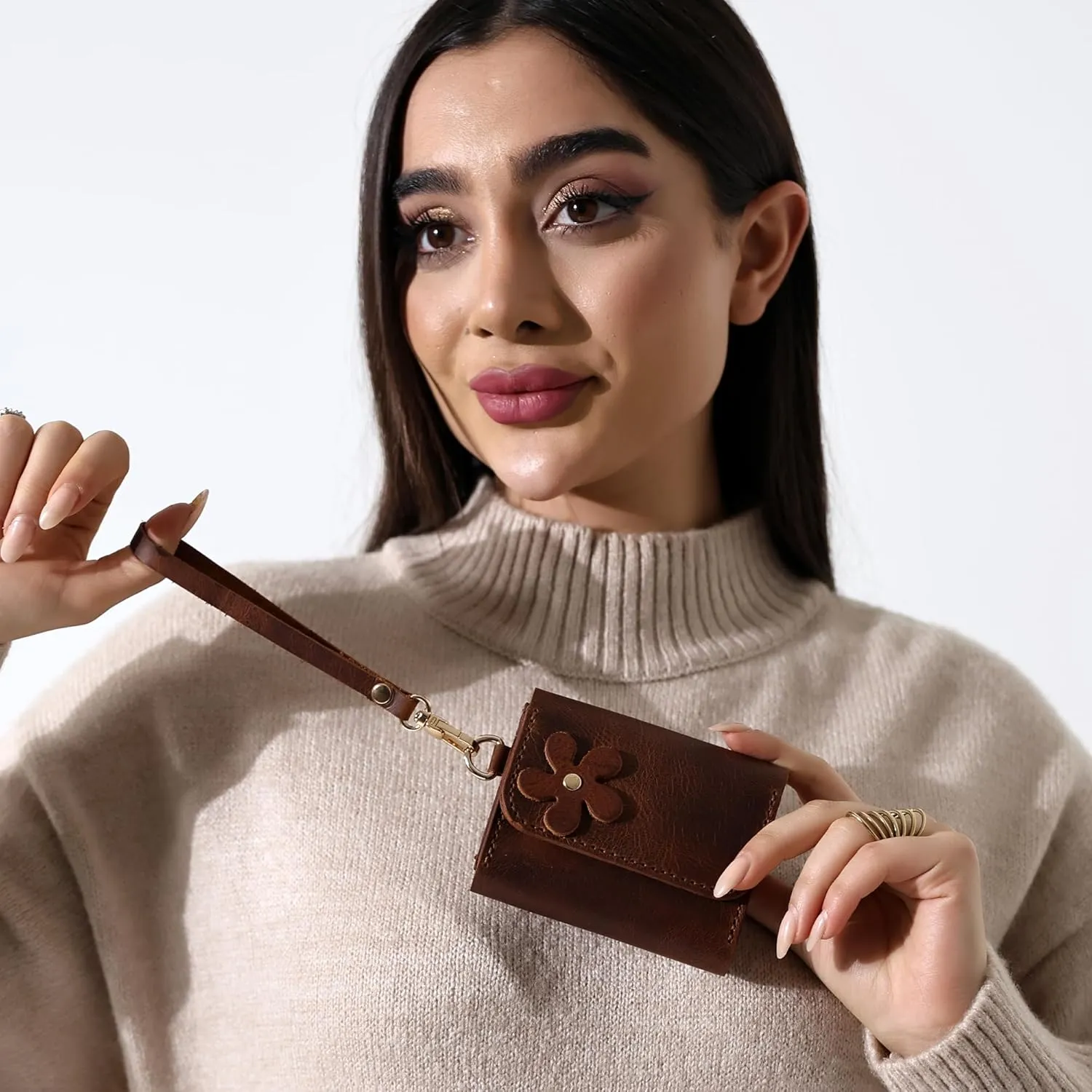 Genuine Leather Handmade Wallet for Women Cute Handstitched Zipper Coin Purse Money Credit Card Holder Wristlet Mini Pouch