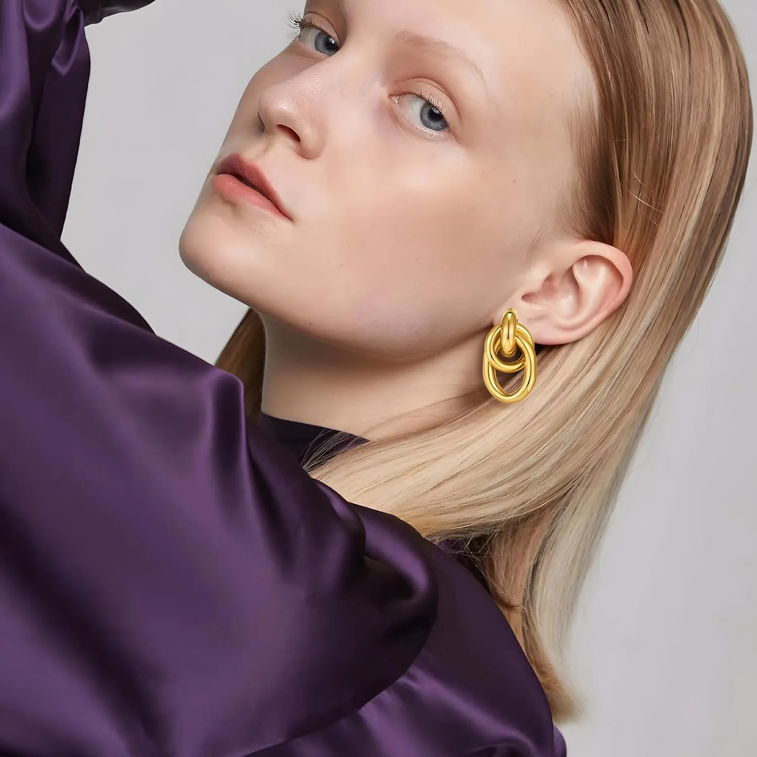 Gold Geometric Clip On Earrings for Women 18K Chunky Gold Knot Link Clip Earrings Trendy Jewelry