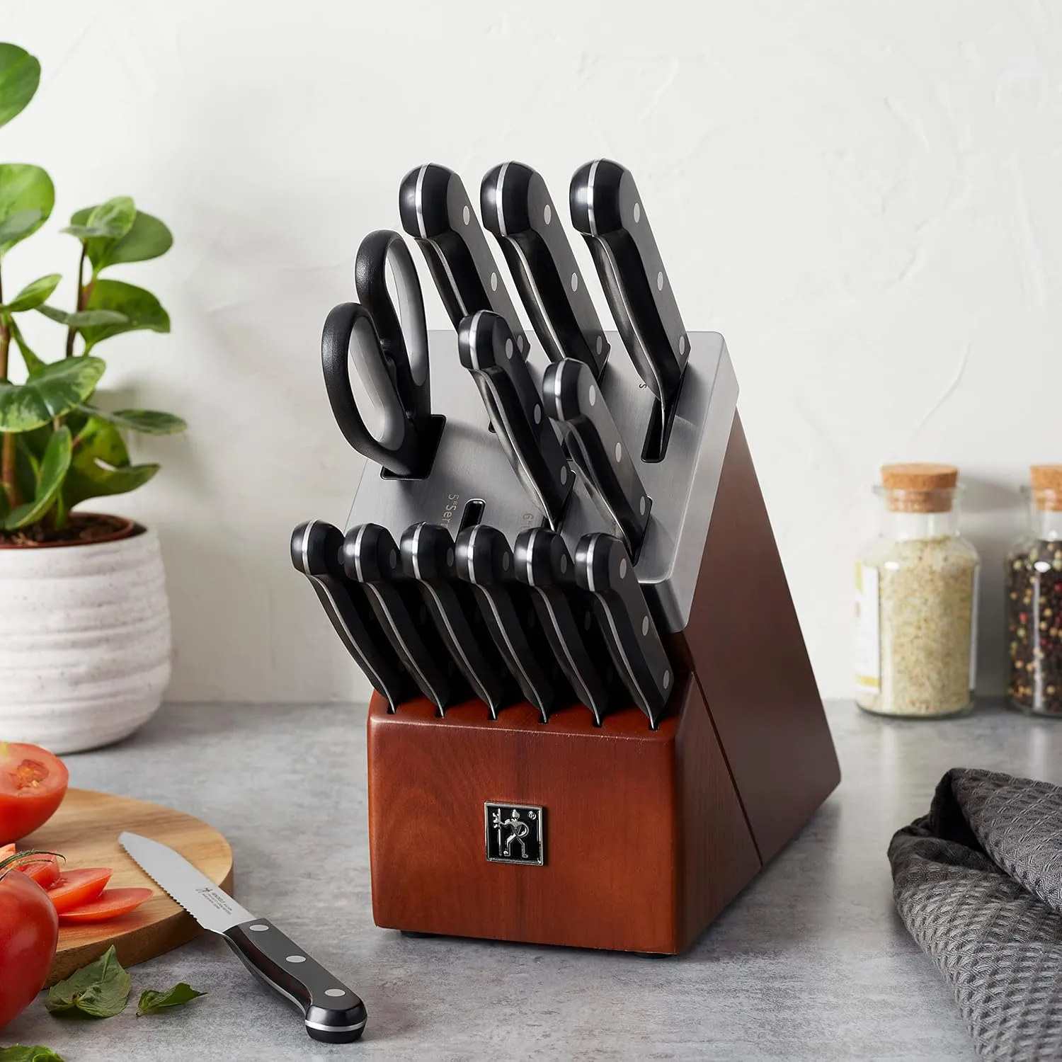 HENCKELS Solution Razor-Sharp 14-pc Self Sharpening Knife Block Set, Chef Knife, Bread Knife, Steak Knife, German Engineered Informed by 100  Years of Mastery