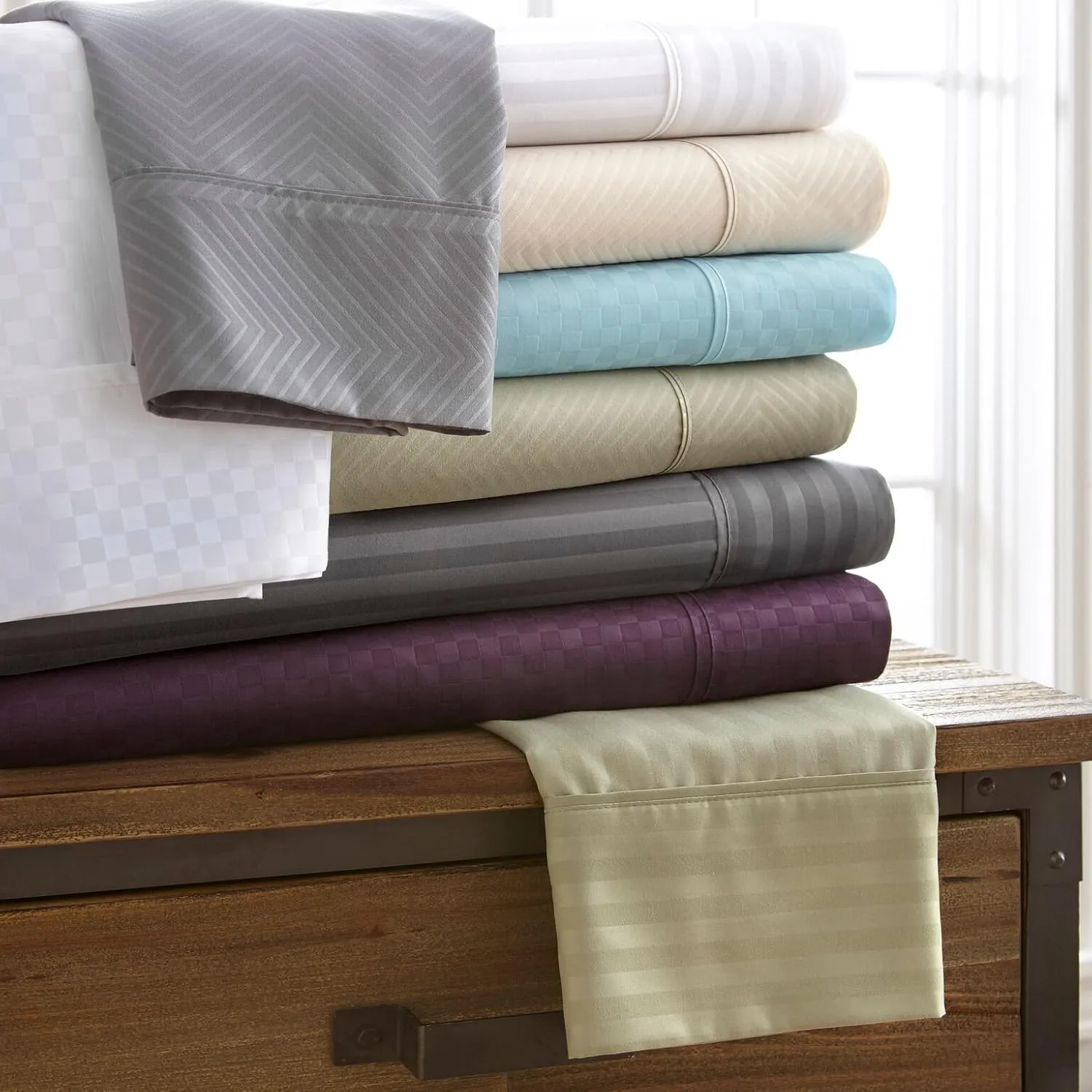 ienjoy Home 4 Piece Sheet Set Embossed Checkered Pattern King Sage