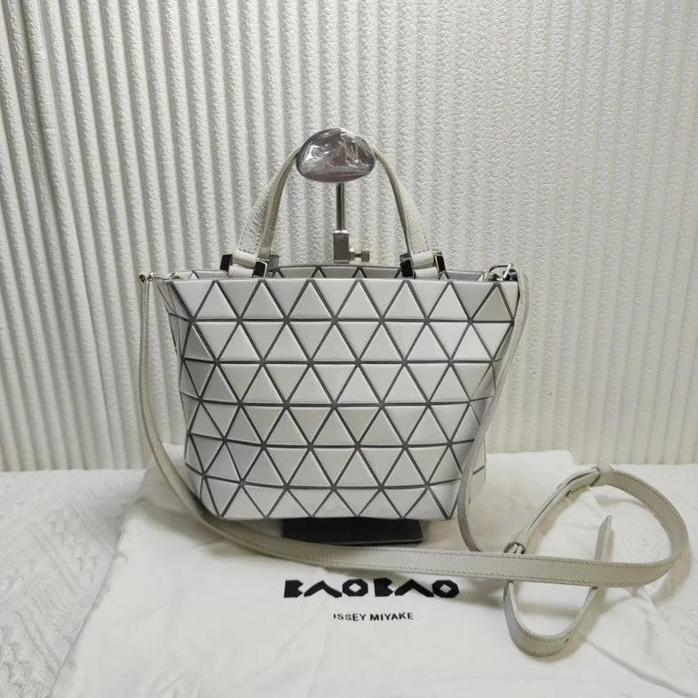 Issey Miyake Bao Bao Crossbody Bag 12123674 White Geometric