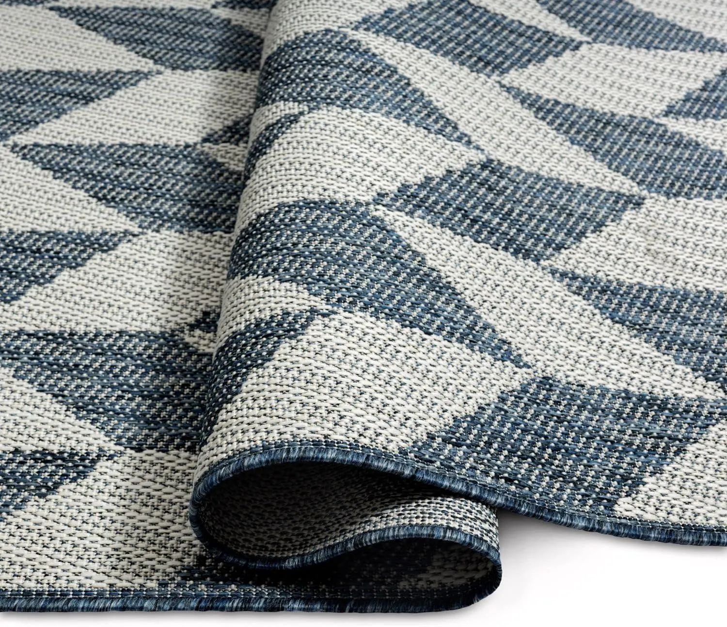 Nicole Miller New York Patio Country Calla Contemporary Herringbone Indoor/Outdoor Area Rug, Blue/Cream, 5'2"x7'2"