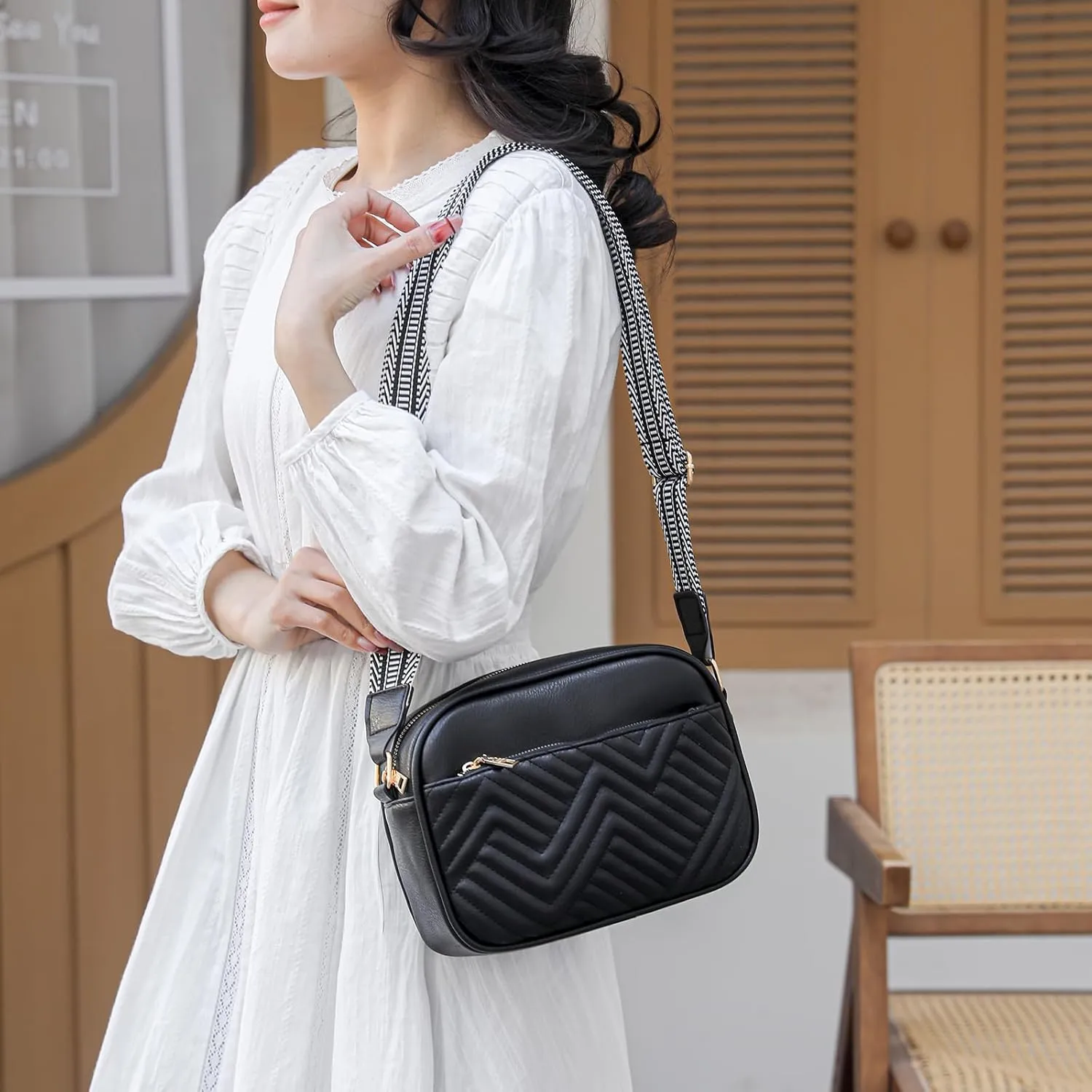 Quilted Crossbody Bags for Women, Vegan Leather Purses Small Shoulder Handbags with Strap Women's Handbags Trendy
