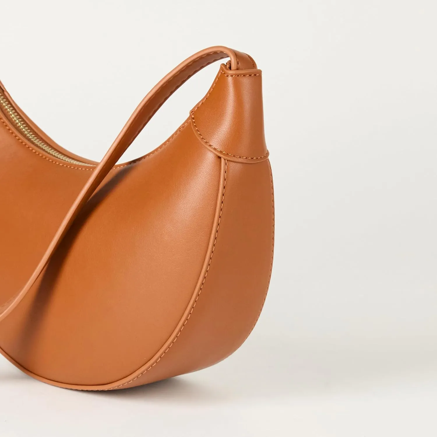 The Drop Kinsley Cresent Crossbody Bag