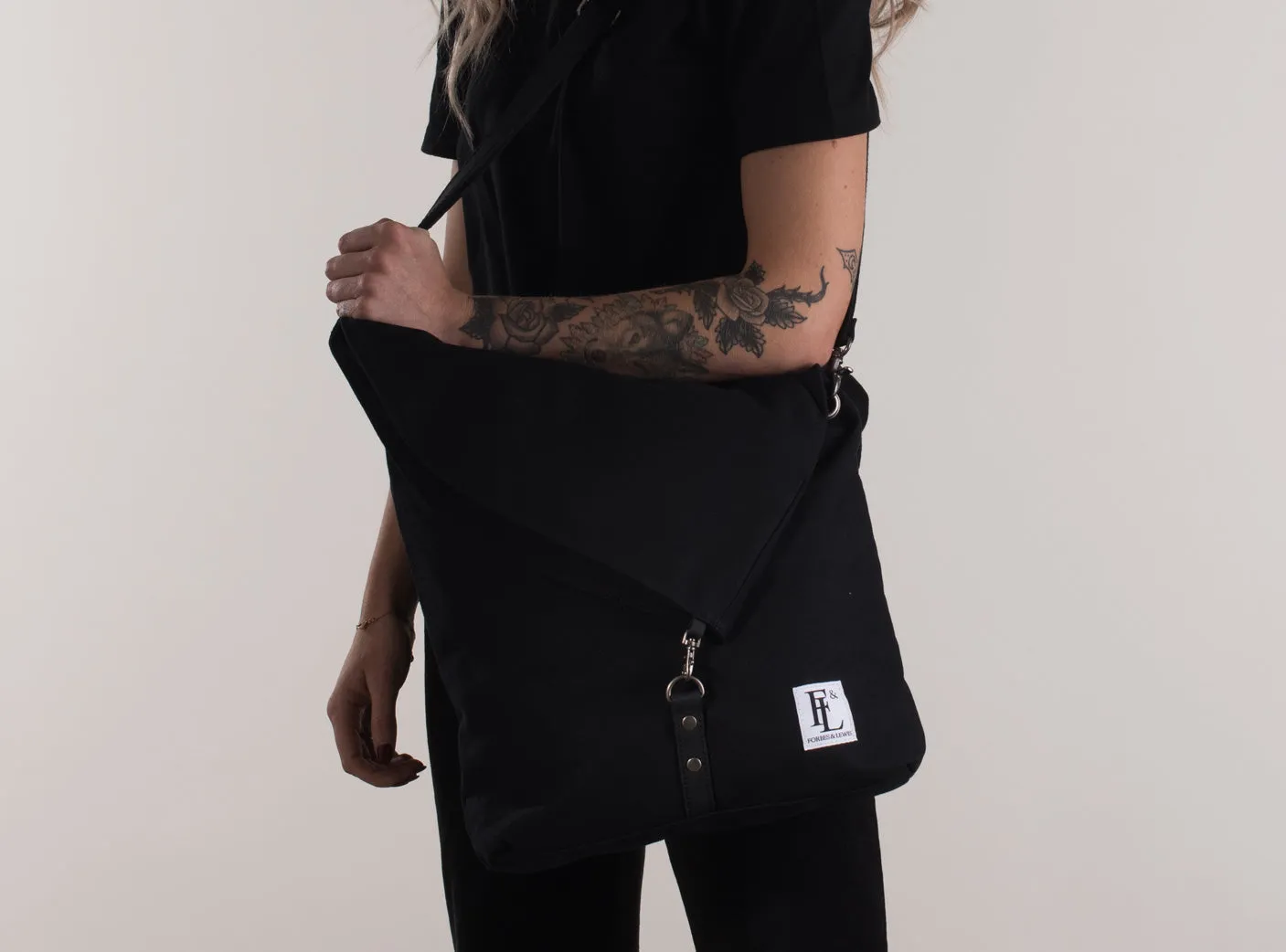 Trustworthy service Tote Rochelle La Luxurious touch Black