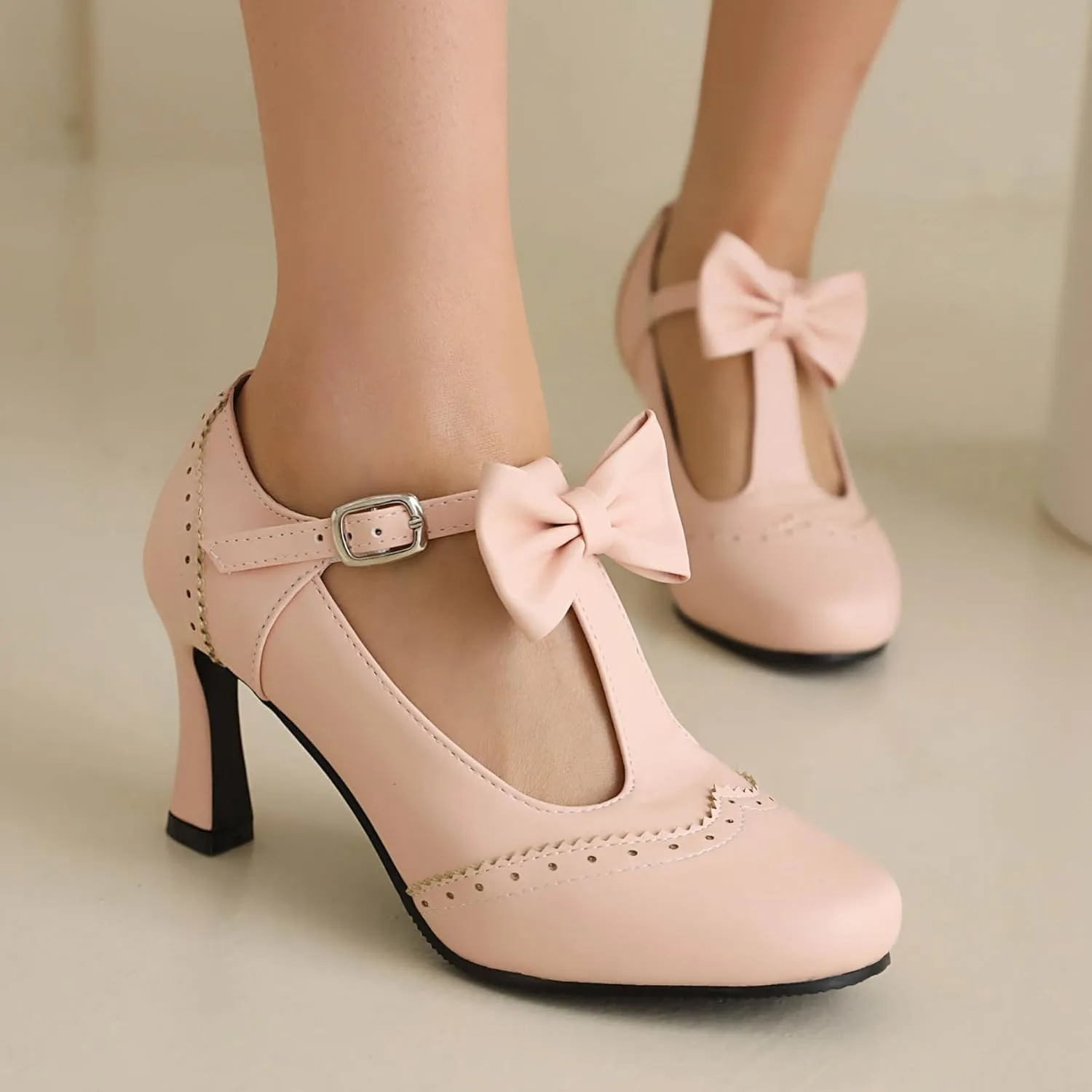 Women's Vintage T Strap Pumps with Bow, Retro Round Closed Toe Mary Jane Heels, 1920s Style Pinup Dress Vintage Shoes