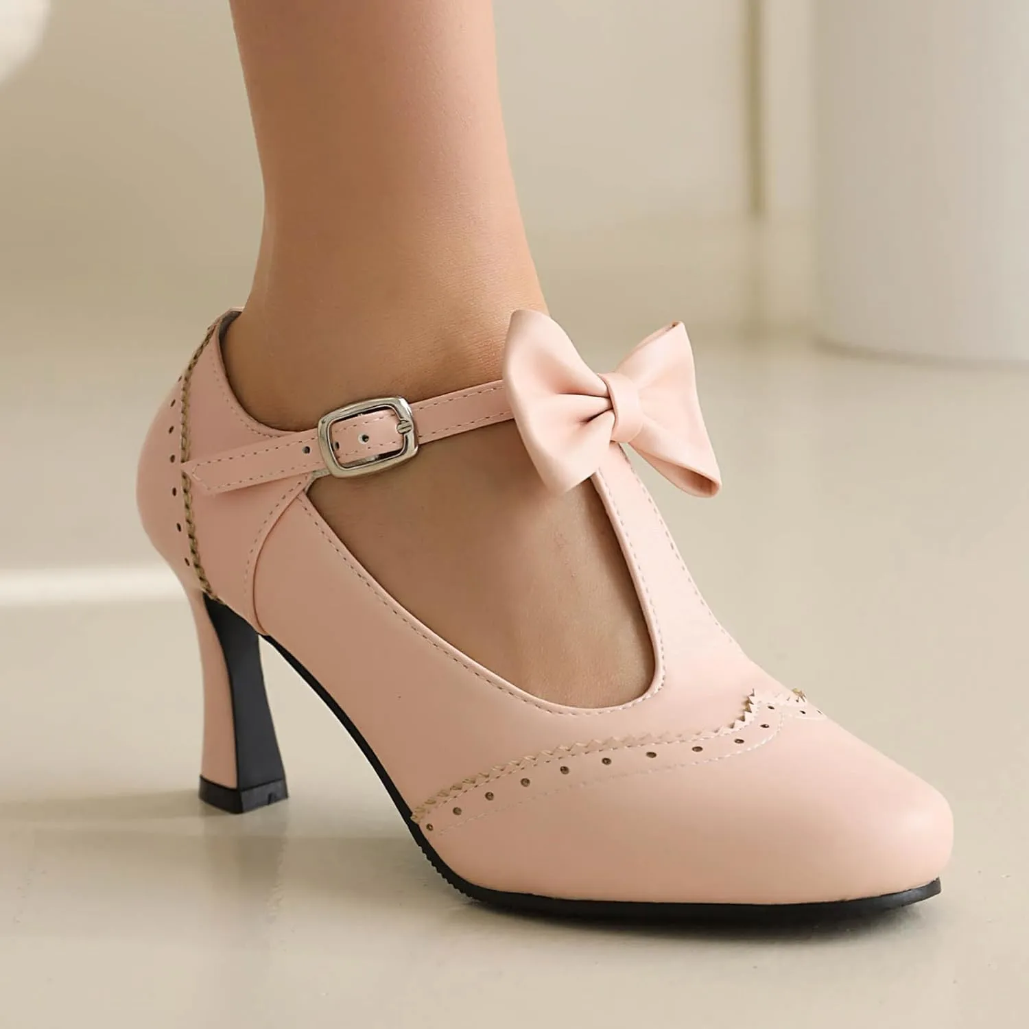 Women's Vintage T Strap Pumps with Bow, Retro Round Closed Toe Mary Jane Heels, 1920s Style Pinup Dress Vintage Shoes